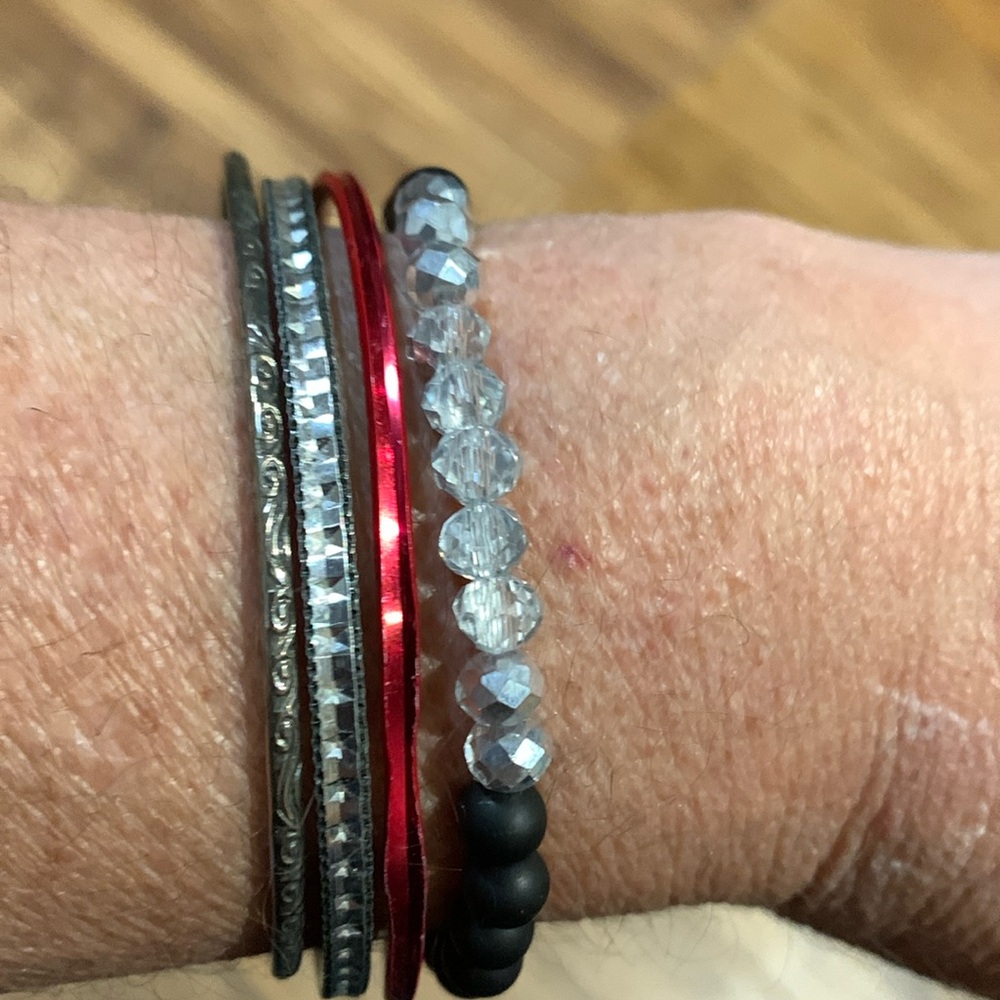 4 bracelets